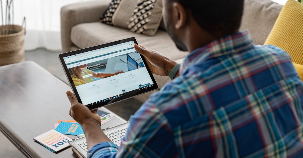 職涯規劃 - 30-40 歲跨產業轉職策略：從傳產跳科技、從科技跳金融、從