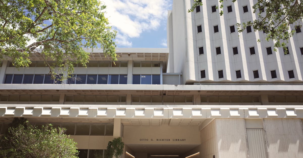 GRE 準備 - 免試碩士的品質檢驗：認證、排名、校友、課程內容 4 維度查核