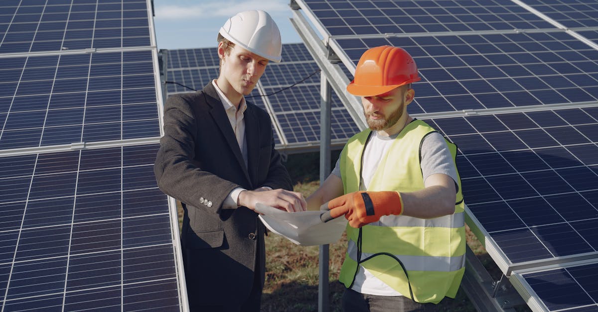 綠能 - 三位 ESG 從業者的轉職案例：傳產工程師、銀行理專、醫院管