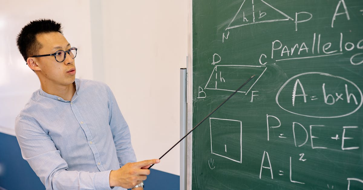 代理教師 - H2: 碩士學歷對教甄的加分：一個被低估又被高估的變項